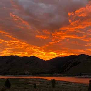 Anderson Ranch Reservoir sunrise